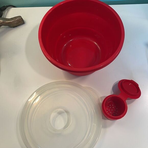 Pampered Chef Silicone Microwave Popcorn Maker Collapsible Personal/Small Size - Picture 10 of 11